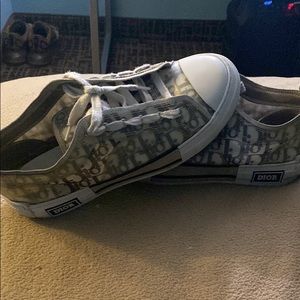Selling my Dior B23 Lowtops size 9.5